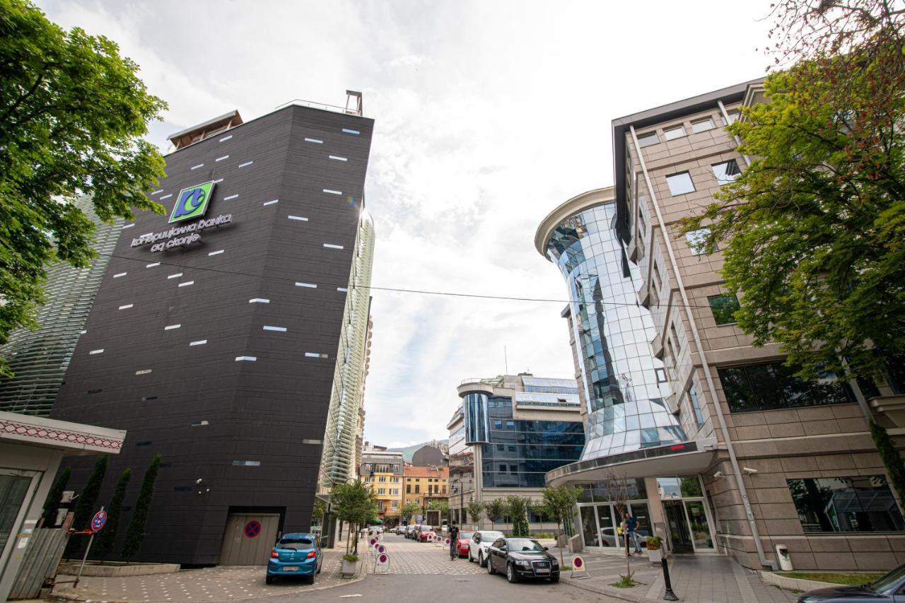 5 Star Central Studio Skopje Esterno foto