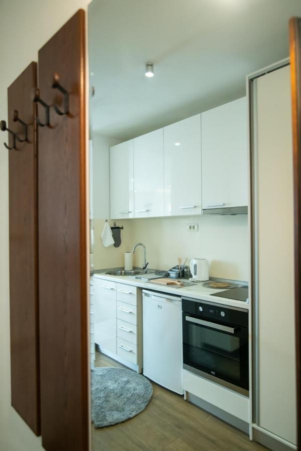 5 Star Central Studio Skopje Esterno foto